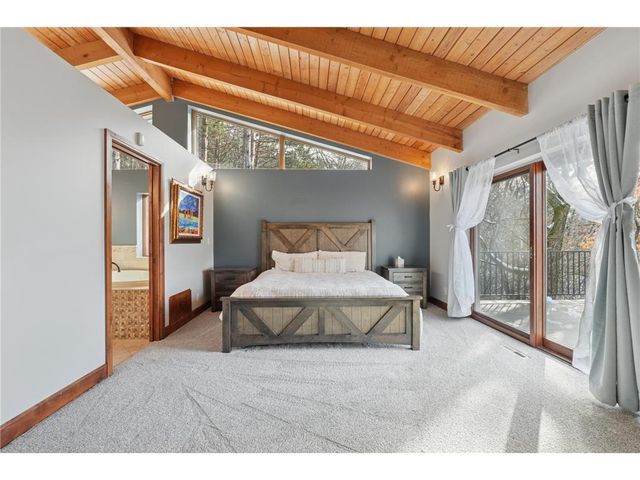 227 Rivercrest Drive, Hudson, WI 54016