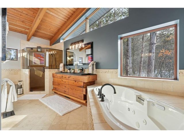 227 Rivercrest Drive, Hudson, WI 54016