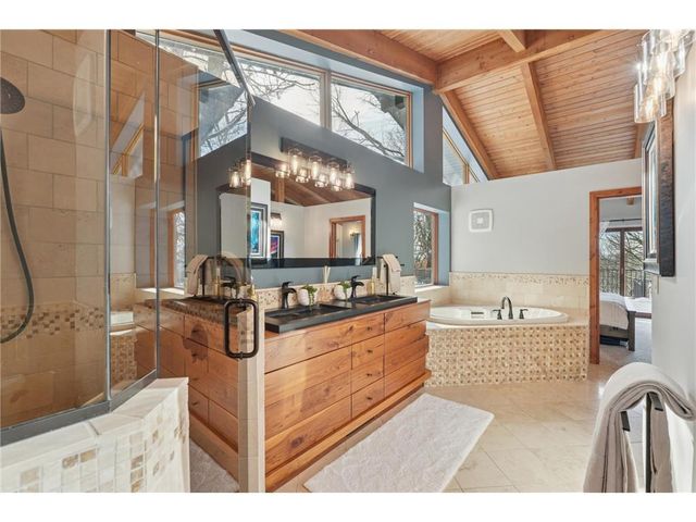 227 Rivercrest Drive, Hudson, WI 54016