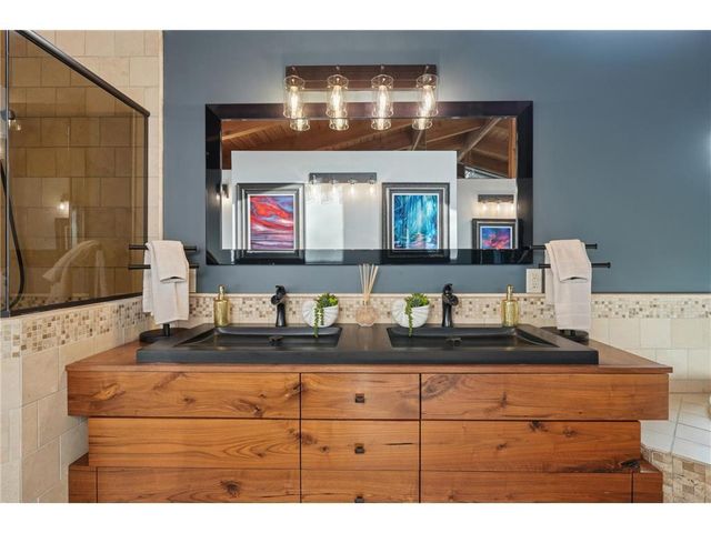 227 Rivercrest Drive, Hudson, WI 54016