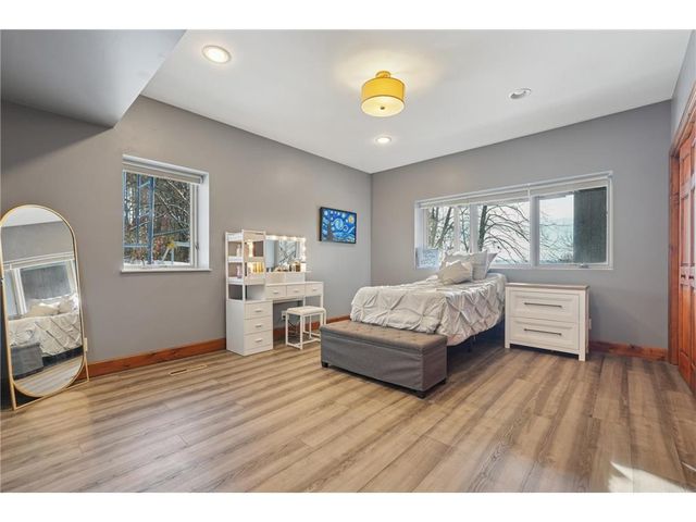 227 Rivercrest Drive, Hudson, WI 54016