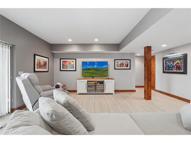 227 Rivercrest Drive, Hudson, WI 54016