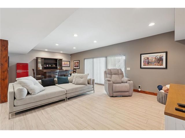 227 Rivercrest Drive, Hudson, WI 54016