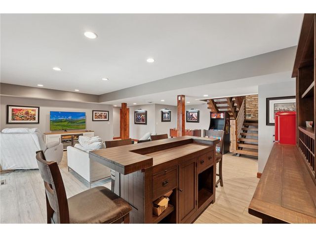 227 Rivercrest Drive, Hudson, WI 54016