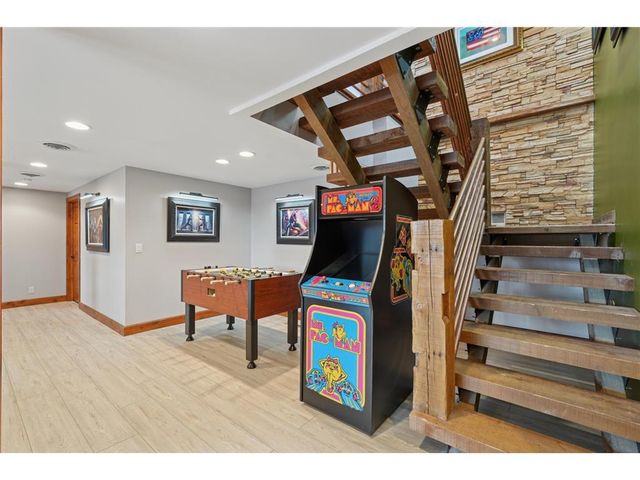 227 Rivercrest Drive, Hudson, WI 54016