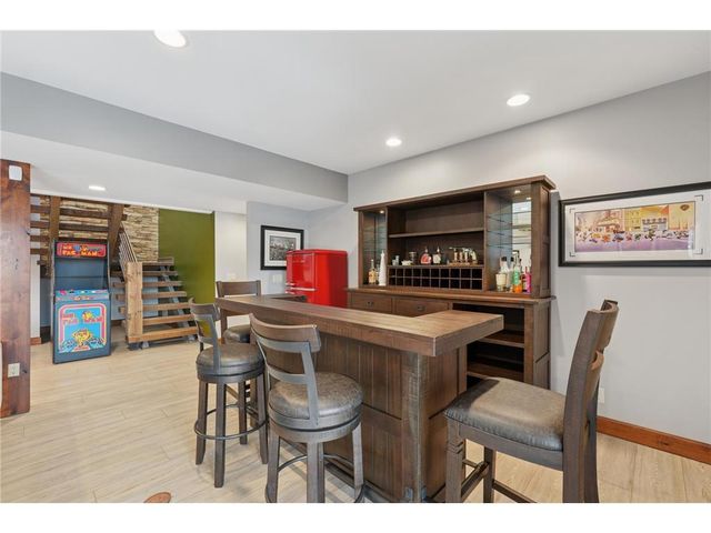 227 Rivercrest Drive, Hudson, WI 54016