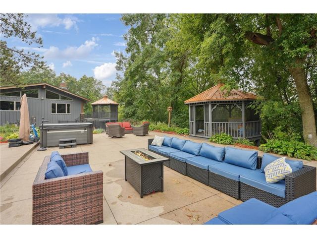 227 Rivercrest Drive, Hudson, WI 54016