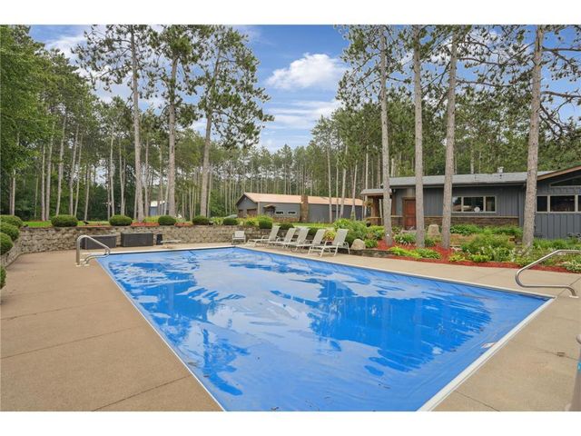 227 Rivercrest Drive, Hudson, WI 54016