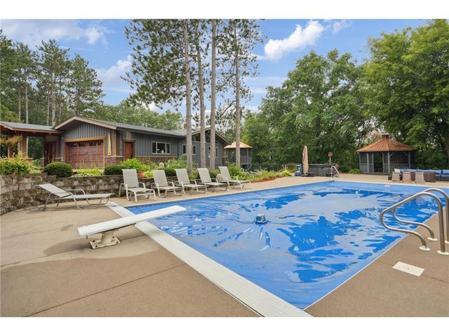 227 Rivercrest Drive, Hudson, WI 54016