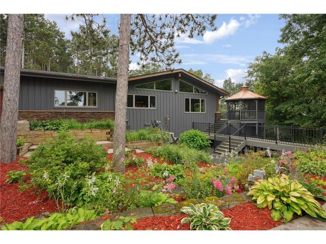 227 Rivercrest Drive, Hudson, WI 54016