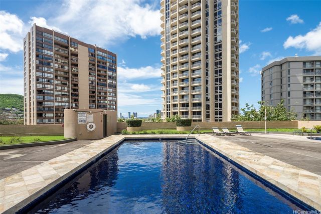38 S Judd Street II-21B, Honolulu, HI 96817