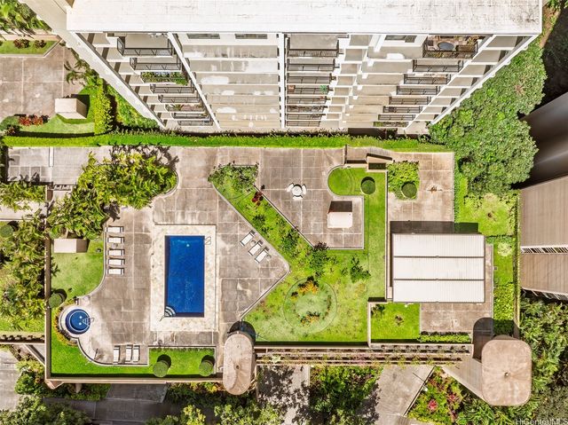 38 S Judd Street II-21B, Honolulu, HI 96817