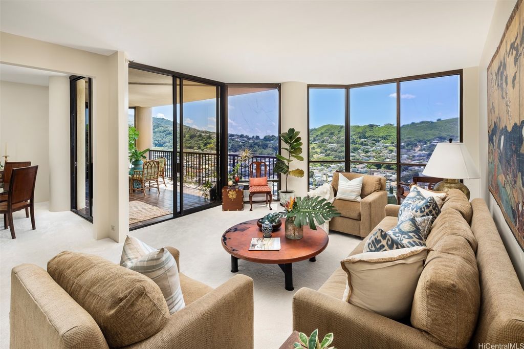 38 S Judd Street II-21B, Honolulu, HI 96817