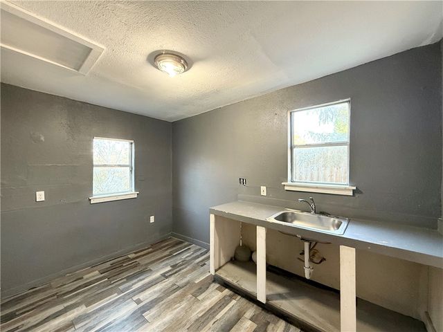 512 14th St, Corpus Christi, TX 78401