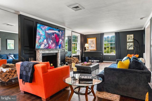 10 W LAKE AVE, Baltimore, MD 21210