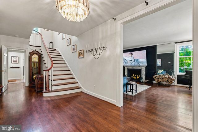 10 W LAKE AVE, Baltimore, MD 21210