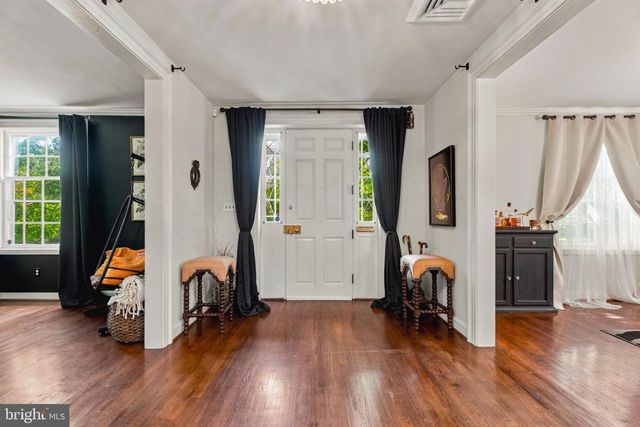 10 W LAKE AVE, Baltimore, MD 21210