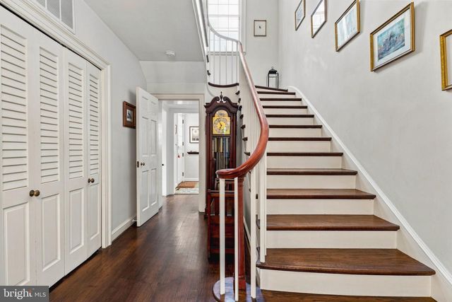 10 W LAKE AVE, Baltimore, MD 21210
