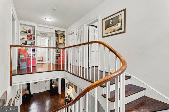 10 W LAKE AVE, Baltimore, MD 21210