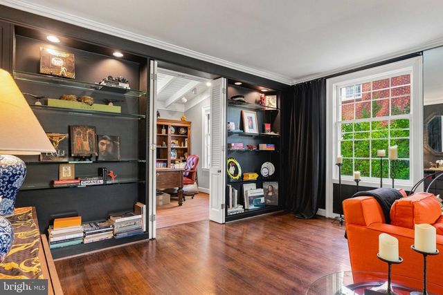 10 W LAKE AVE, Baltimore, MD 21210