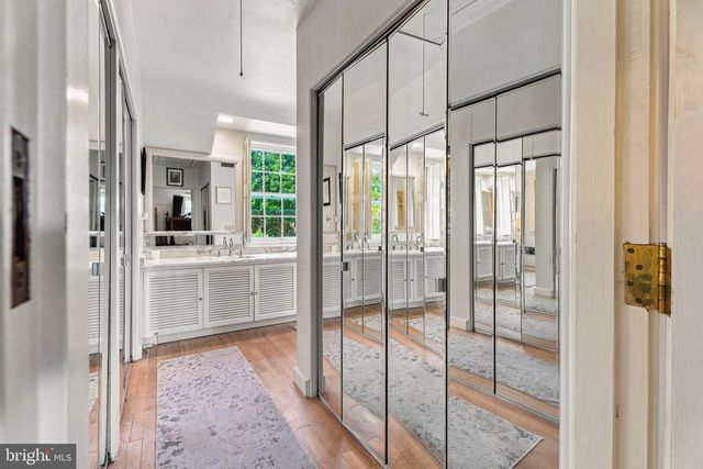 10 W LAKE AVE, Baltimore, MD 21210