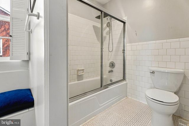 10 W LAKE AVE, Baltimore, MD 21210