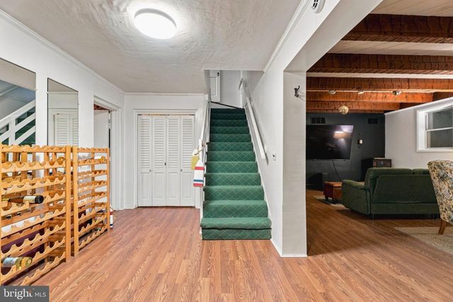 10 W LAKE AVE, Baltimore, MD 21210