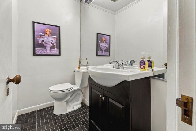 10 W LAKE AVE, Baltimore, MD 21210