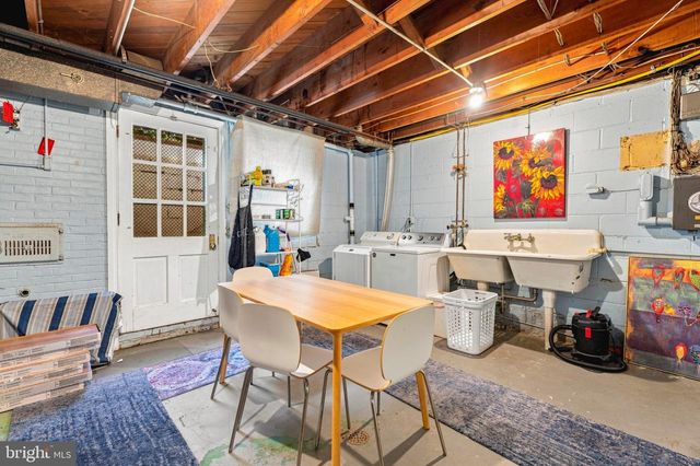 10 W LAKE AVE, Baltimore, MD 21210