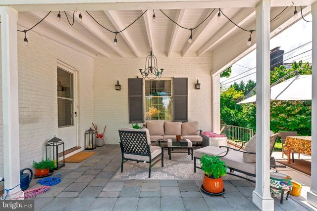 10 W LAKE AVE, Baltimore, MD 21210