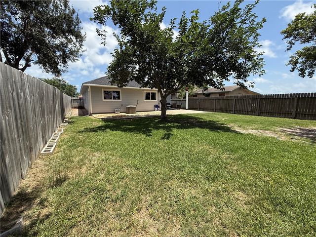 2034 Sunnycrest St, Corpus Christi, TX 78418