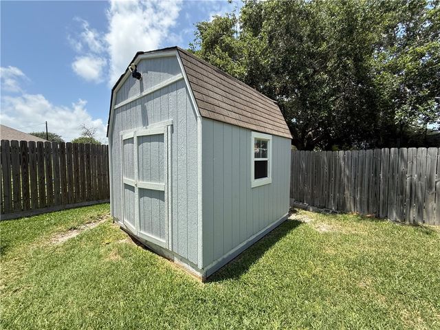 2034 Sunnycrest St, Corpus Christi, TX 78418