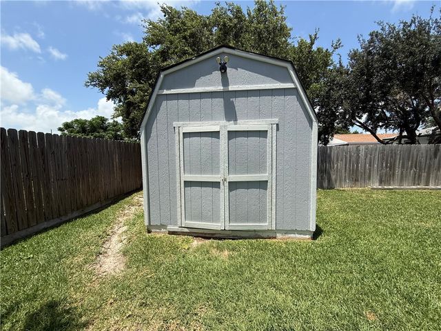 2034 Sunnycrest St, Corpus Christi, TX 78418