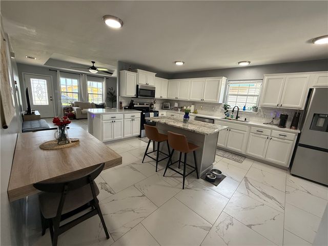 2034 Sunnycrest St, Corpus Christi, TX 78418