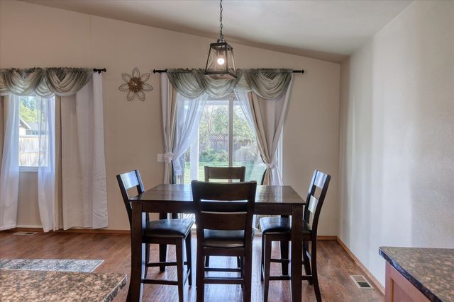 6206 E 7th Ln, Spokane Valley, WA 99212