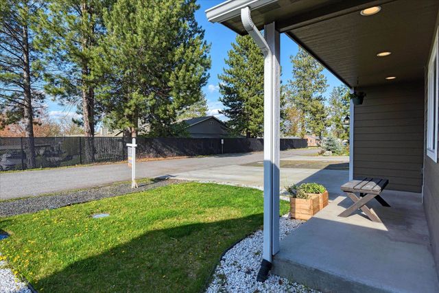 6206 E 7th Ln, Spokane Valley, WA 99212