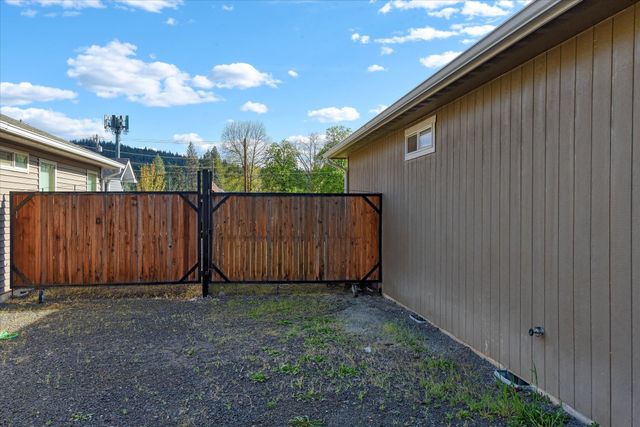 6206 E 7th Ln, Spokane Valley, WA 99212