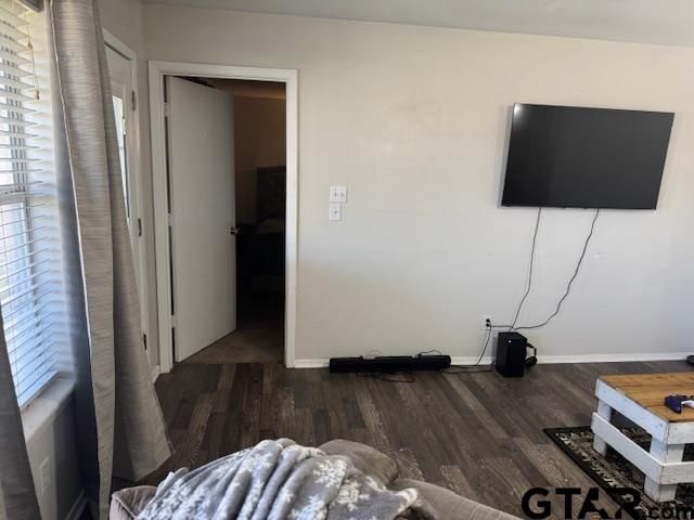 1112 Woodlands Park Drive, Lindale, TX 75771