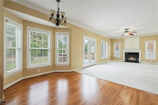 8 Wornom Farm RD, Poquoson, VA 23662