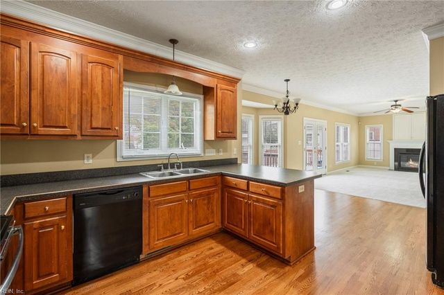 8 Wornom Farm RD, Poquoson, VA 23662