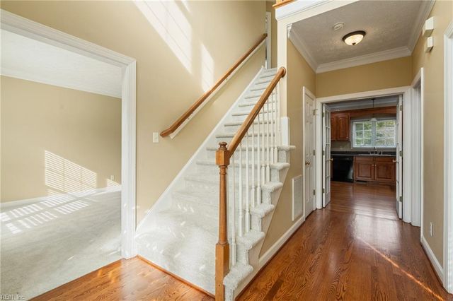 8 Wornom Farm RD, Poquoson, VA 23662