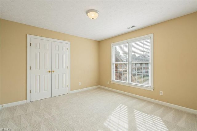 8 Wornom Farm RD, Poquoson, VA 23662