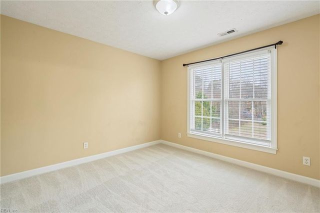 8 Wornom Farm RD, Poquoson, VA 23662