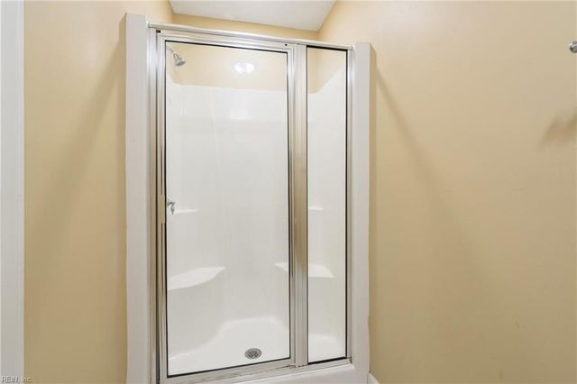 8 Wornom Farm RD, Poquoson, VA 23662