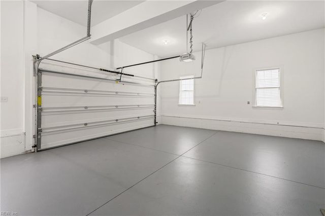 8 Wornom Farm RD, Poquoson, VA 23662