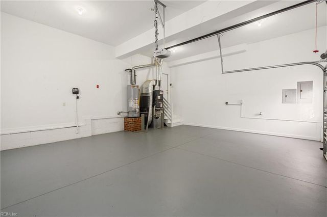 8 Wornom Farm RD, Poquoson, VA 23662