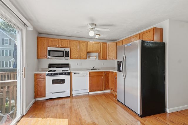 60 Liberty Street 2, Lowell, MA 01851