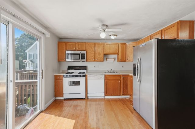 60 Liberty Street 2, Lowell, MA 01851