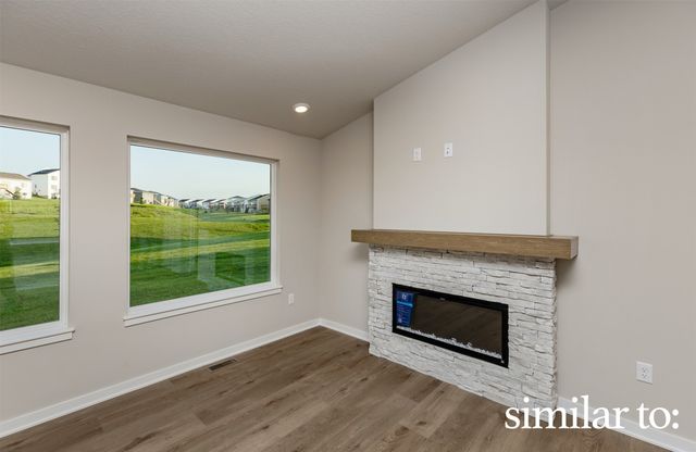16318 Ironwood Lane, Urbandale, IA 50323