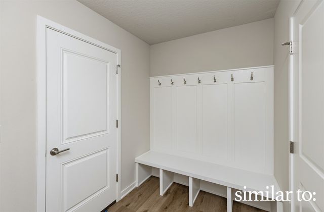 16318 Ironwood Lane, Urbandale, IA 50323
